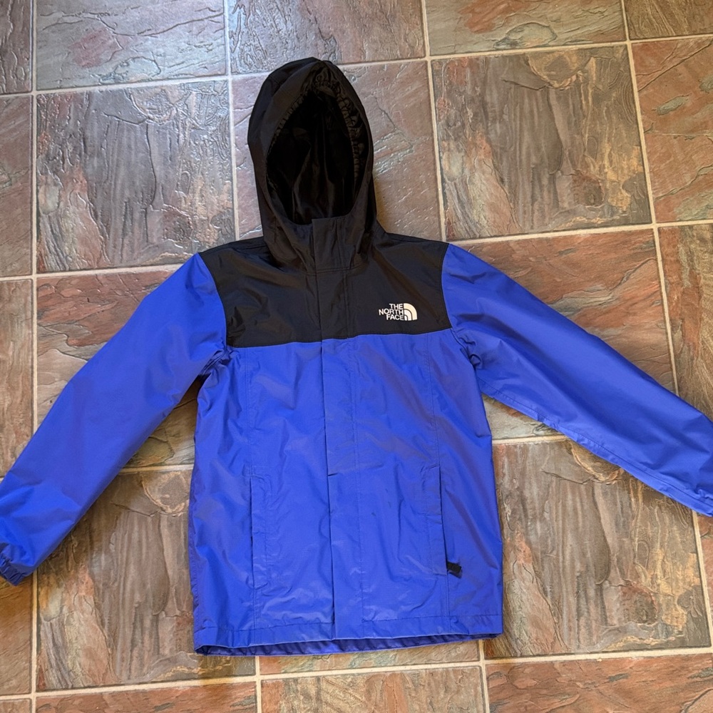 The North Face Boys 10/12 Blue and Black Raincoat